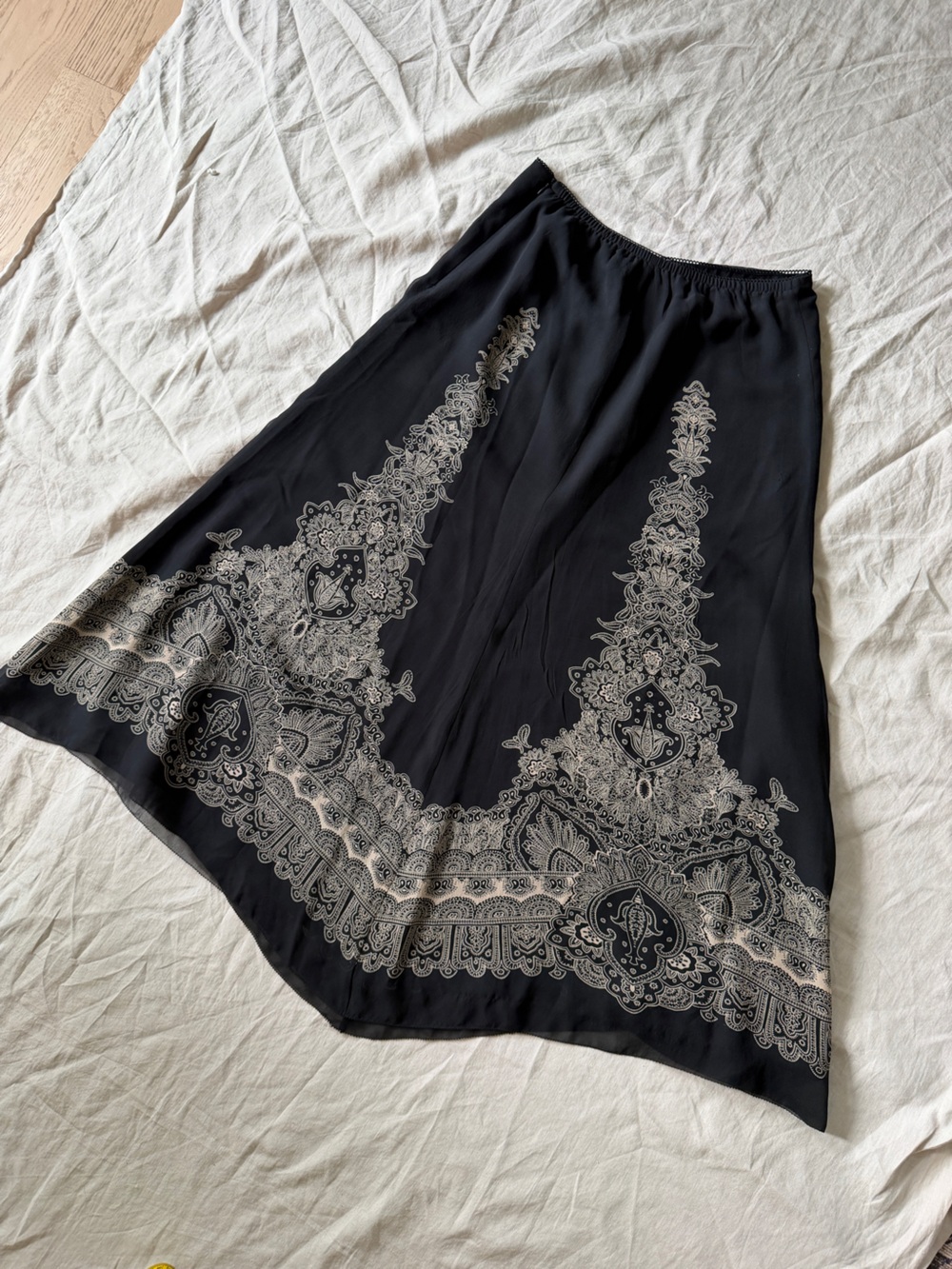 Vintage 100% silk Black Maxi skirt hankerchief hem whimsical paisley accent - Picture 14 of 16